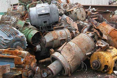 【板台回收】巴里坤哈萨克自治兵团红山农场正规服务器设备回收厂家 模具设备回收公司